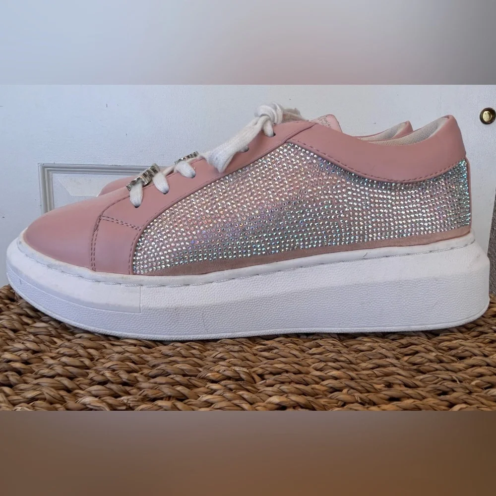 Juicy Couture‎ Pink Blingy Chunky Sole Sneaker with Logo Charm Size 9